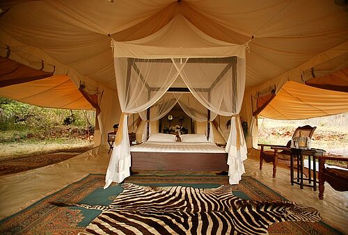 Luxuriöse Safari Zelte im Cottar's 1920's Safari Camp in der Masai Mara in Kenia