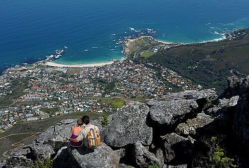 Blick über Kapstadt in Südafrika vom Tafelberg aus