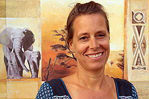 Lächelndes Portrait von unserer Back-Office-Experting Katja Schmitt-Sody