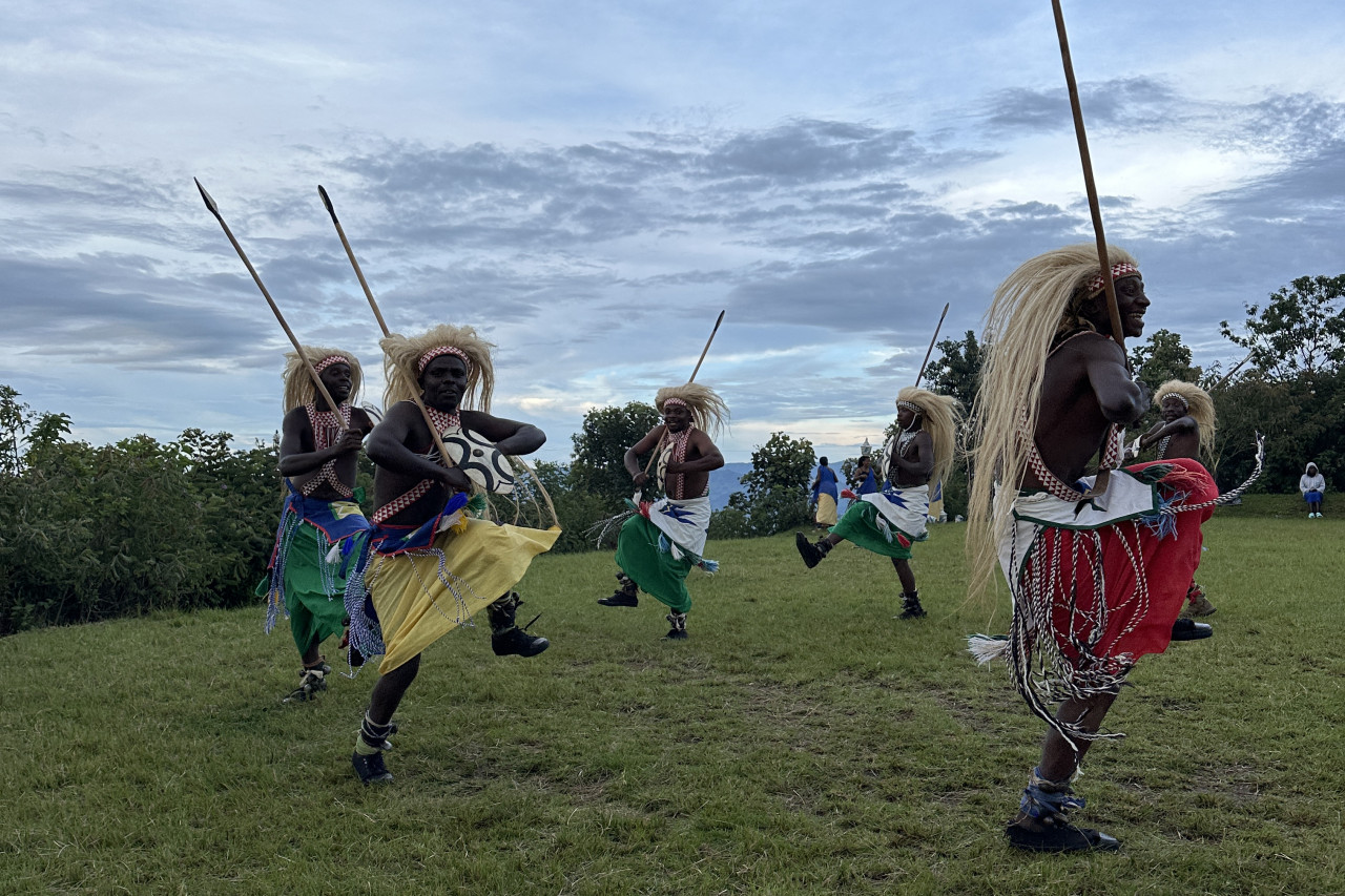 Traditionelle Tanzgruppe in Virunga, Ruanda