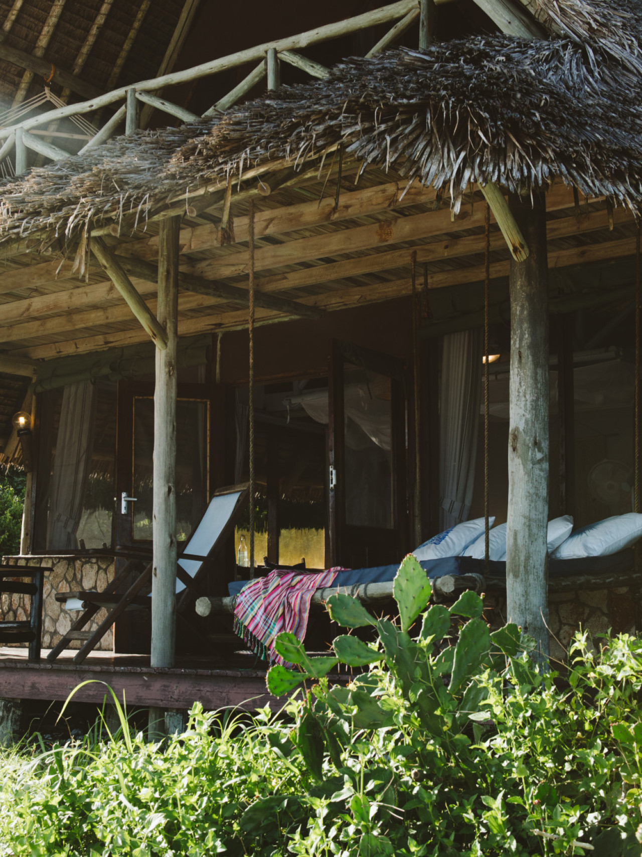 Zwölf Strand-Bandas mit Veranda und Meerblick