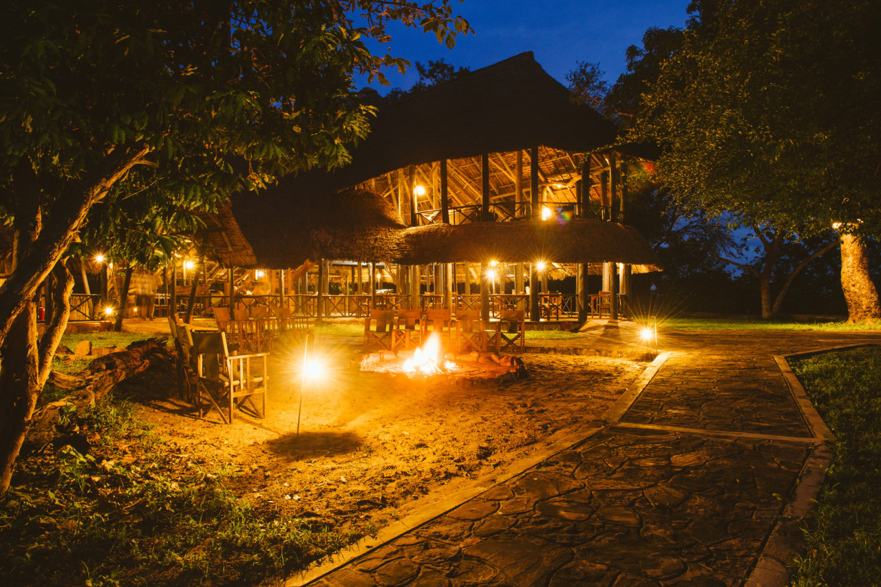 Stimmung am Abend am Lagerfeuer