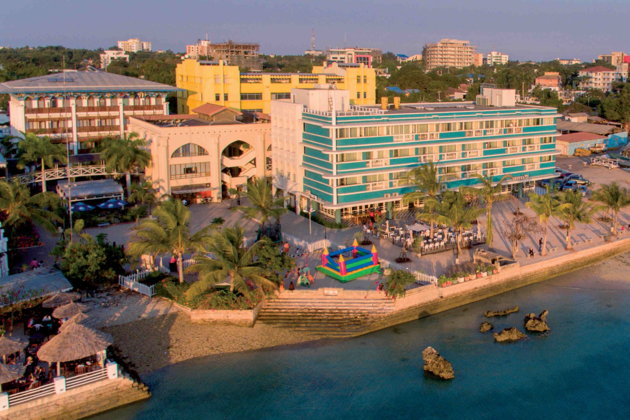 Auf einer Halbinsel beim Indischen Ozean gelegen