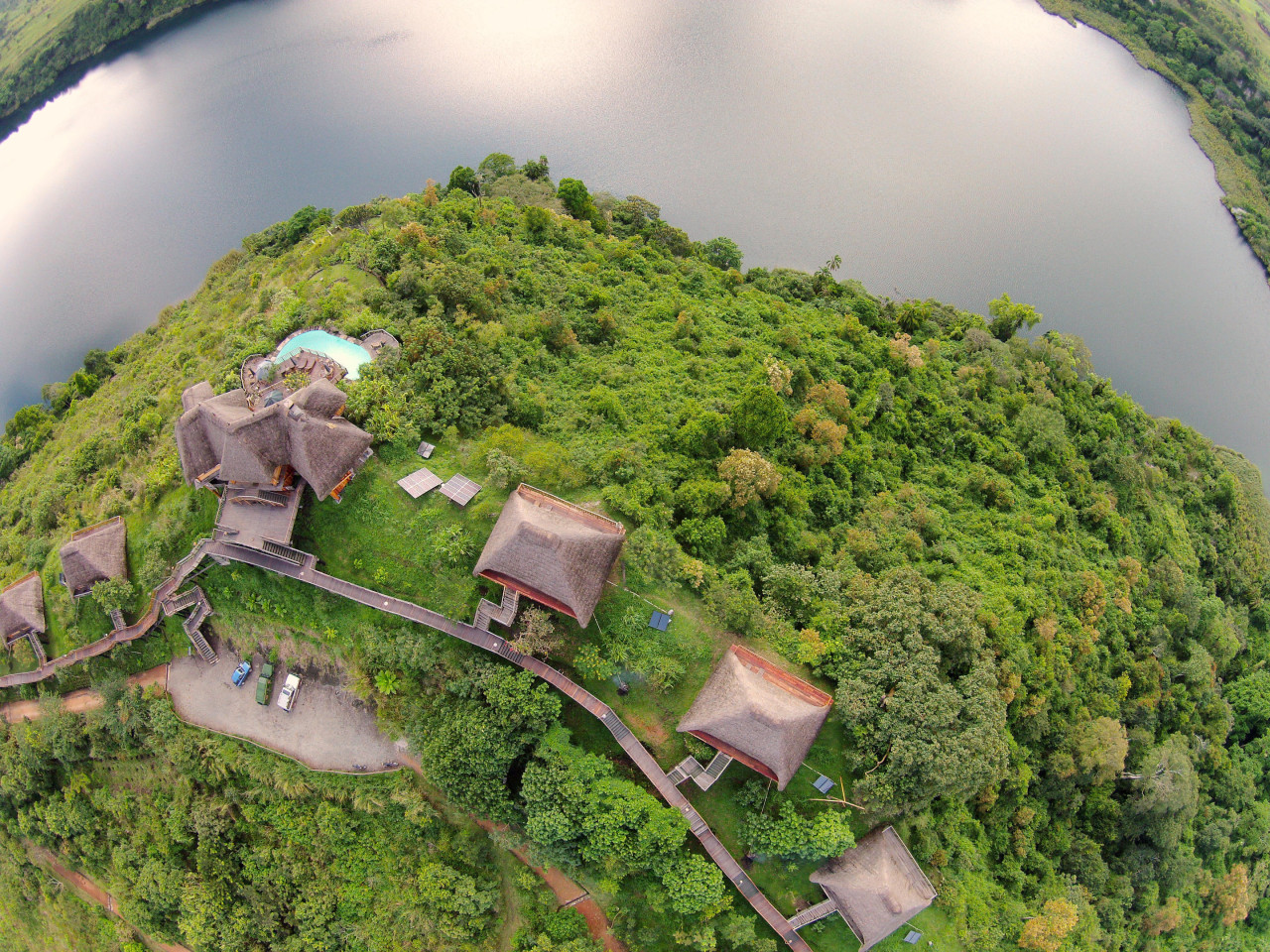 Kyaninga Lodge aus der Adler-Perspektive