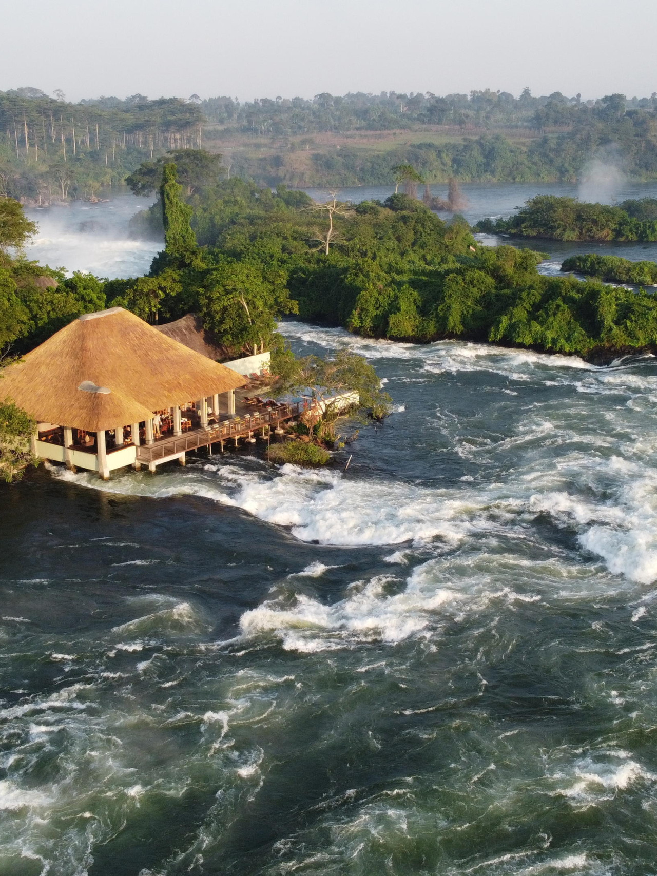 Einzigartige Lodge mitten im mächtigen Nil