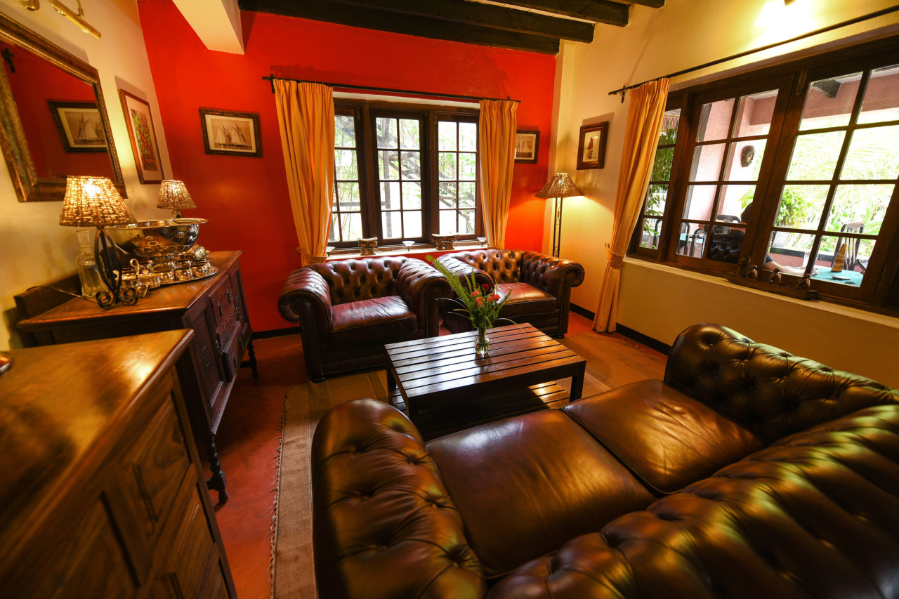 Lounge mit bequemen Sesseln