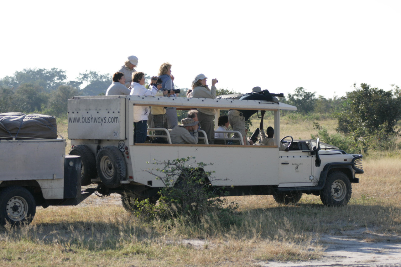 Speziell angefertigte Safarifahrzeuge
