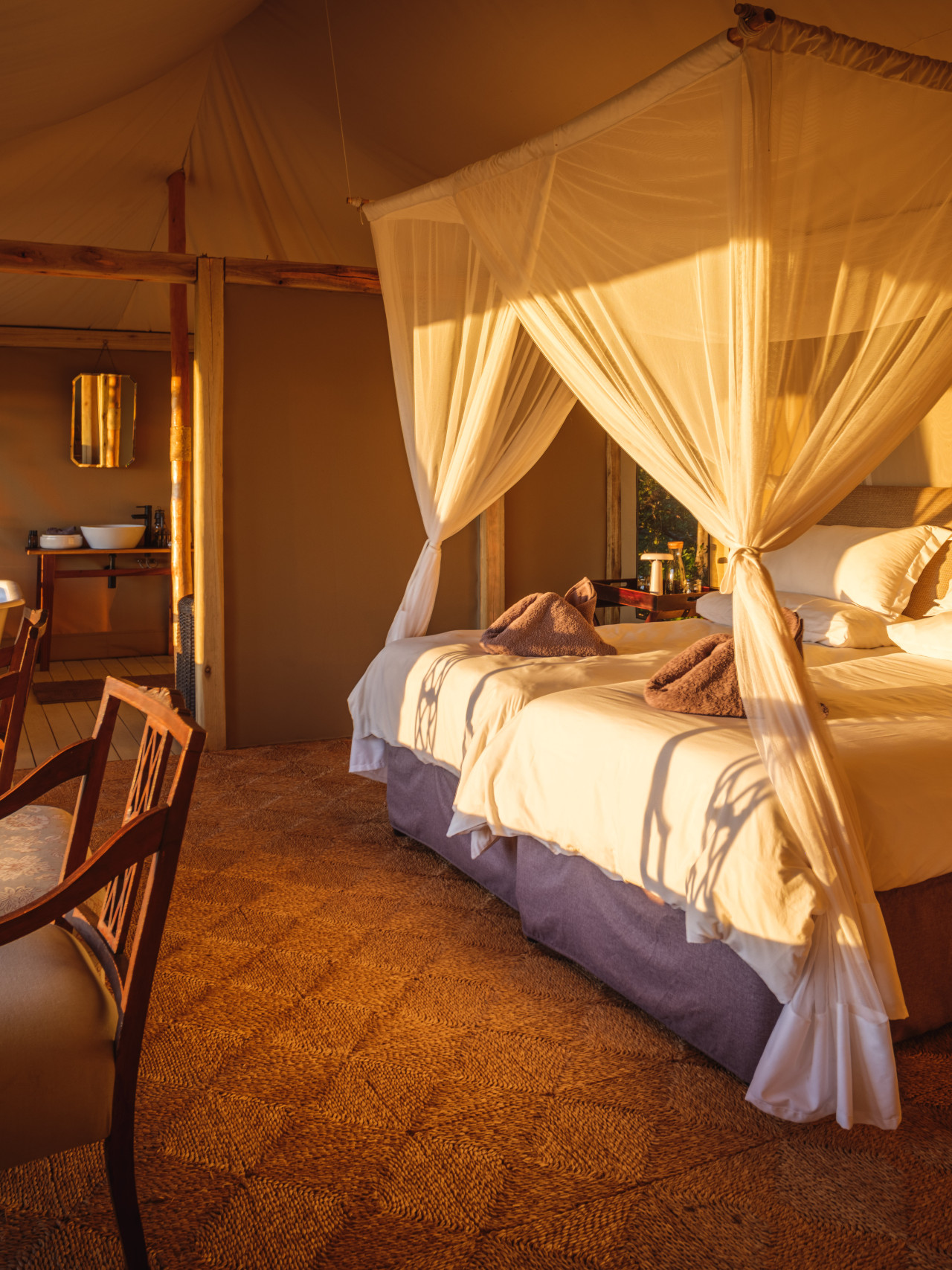 Geräumige Meru-Zelte mit allem Komfort