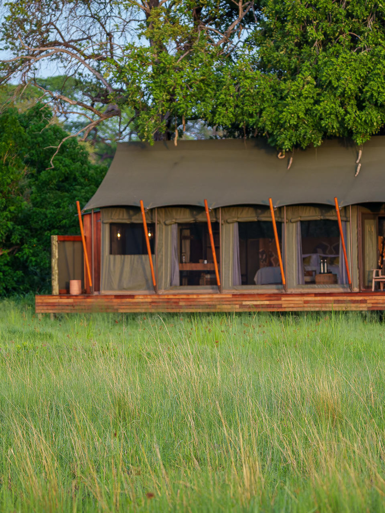 Kleines, exklusives Camp inmitten des Okavango Deltas