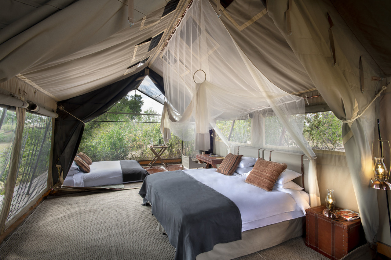 Safari-Zelte mit einem zusätzlichen Bett unter Sternen