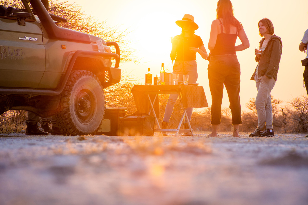 Sundowner nach einer erlebnisreichen Pirschfahrt