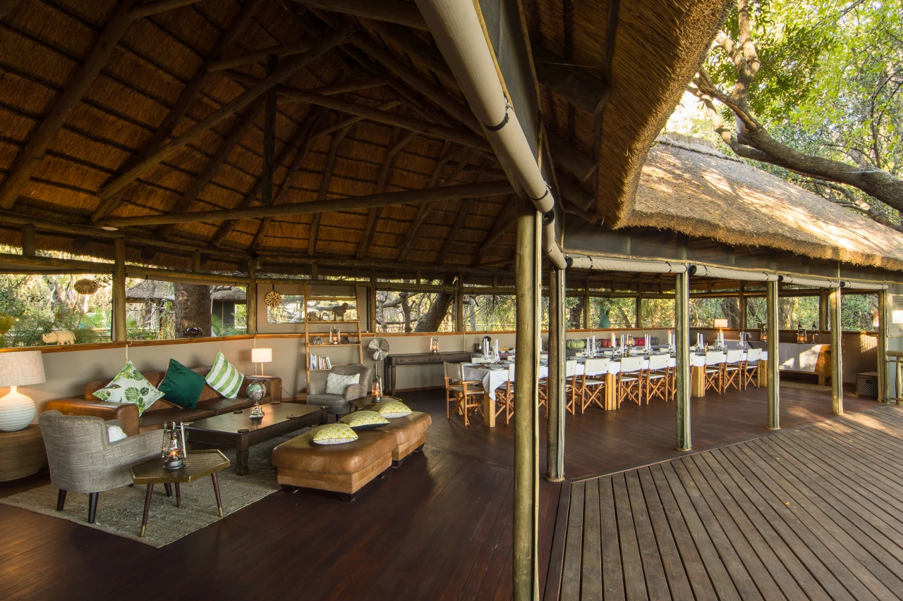 Setari Poster Setari Camp – Exklusive Safari-Lodge im Okavango Delta