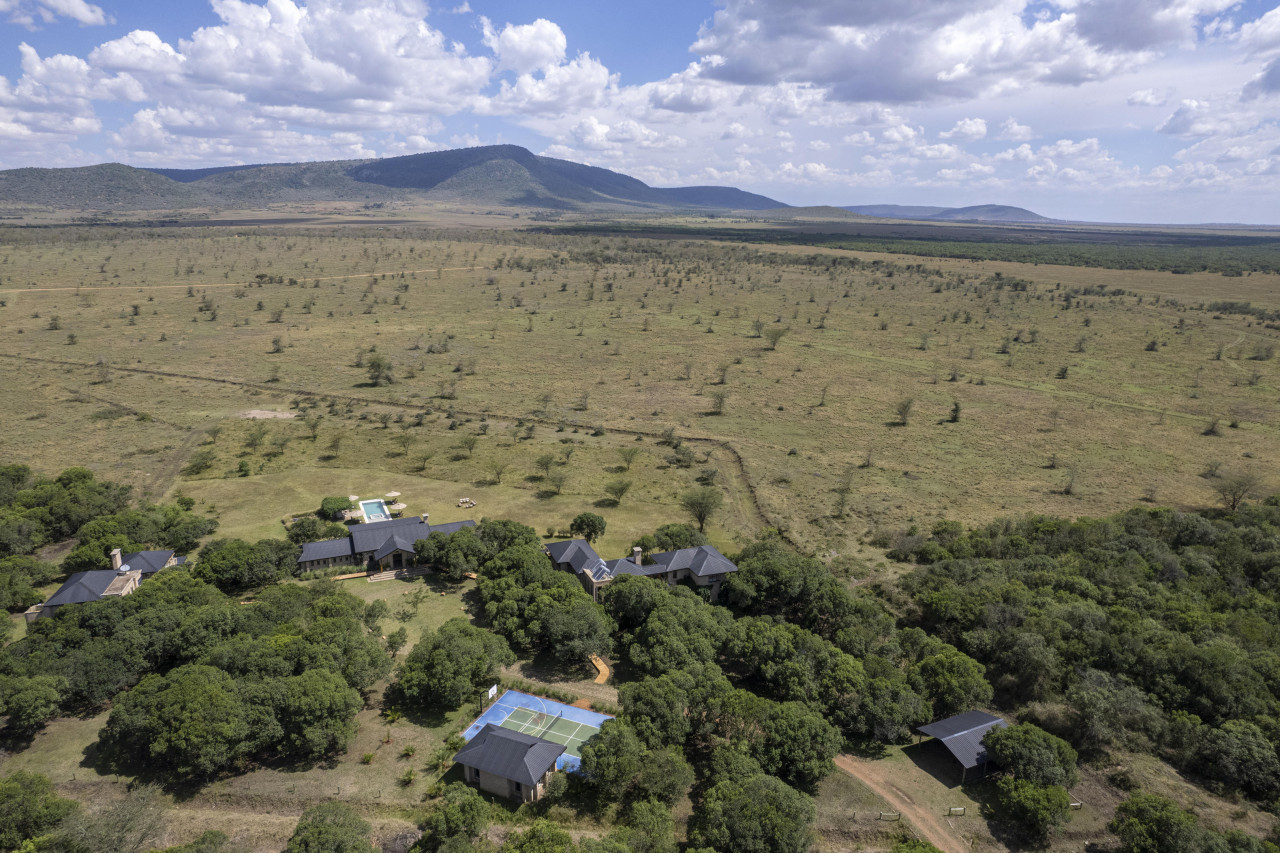 House in the Wild aus der Adler-Perspektive