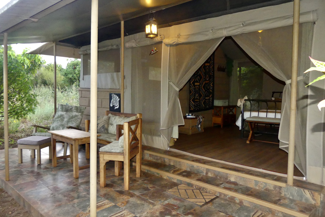 Kleines, umweltfreundliches Safari-Camp