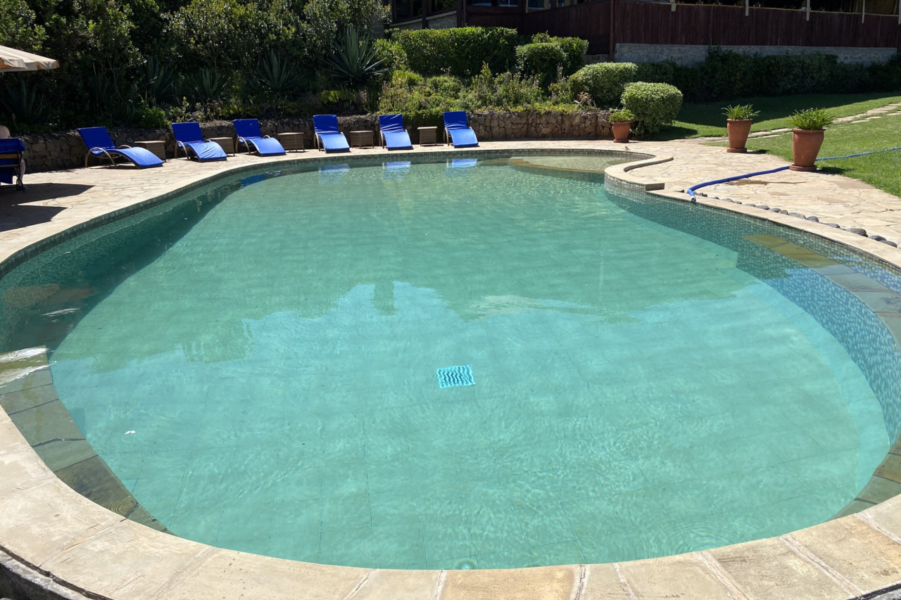 Erfrischung und Entspannung am Swimming Pool