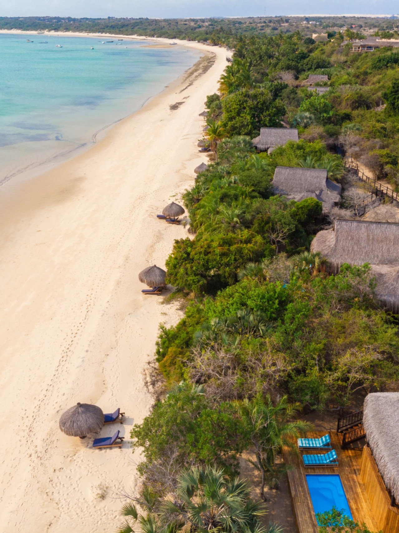 Atemberaubende Naturschönheit am kristallklaren Wasser