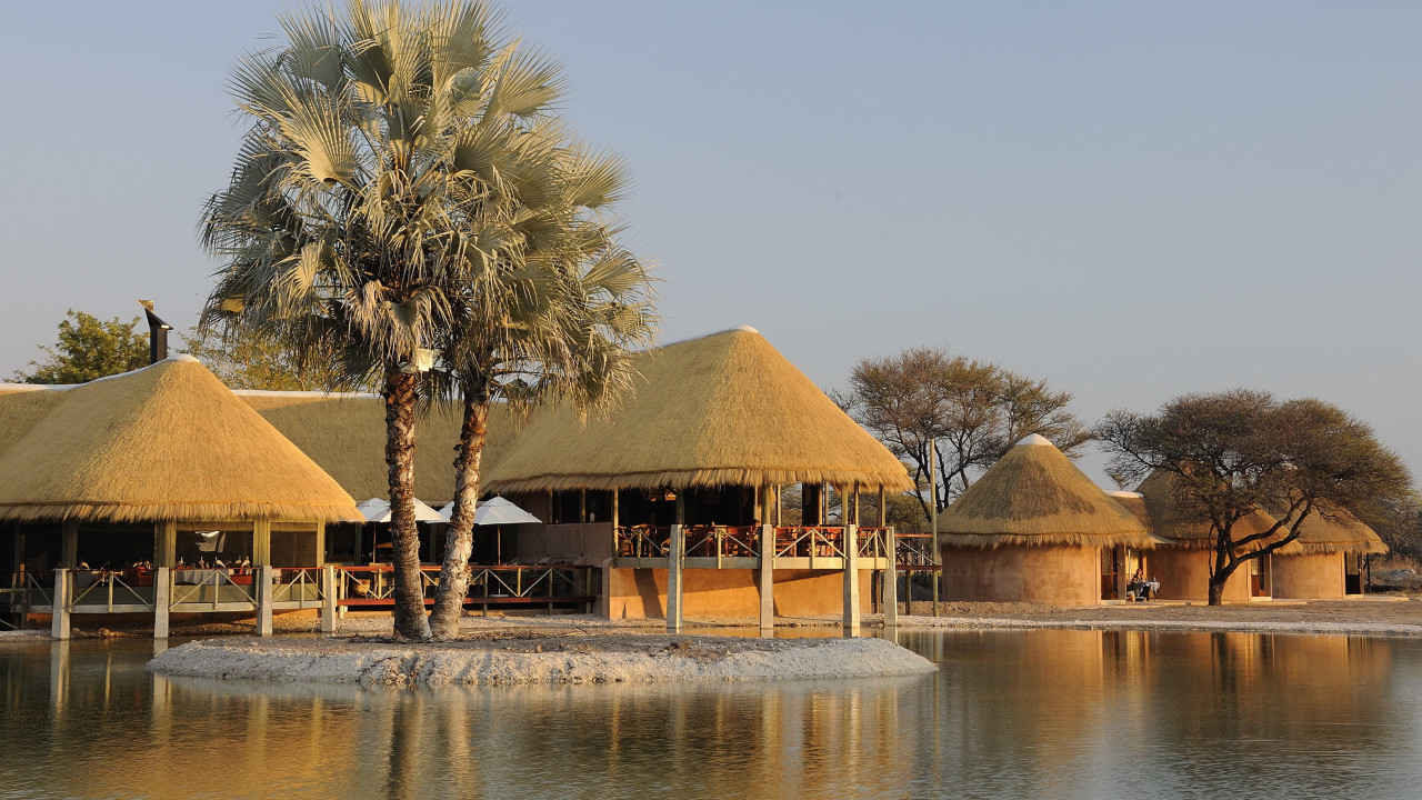 Romantik, Ruhe, Abenteuer beim Etosha-Nationalpark