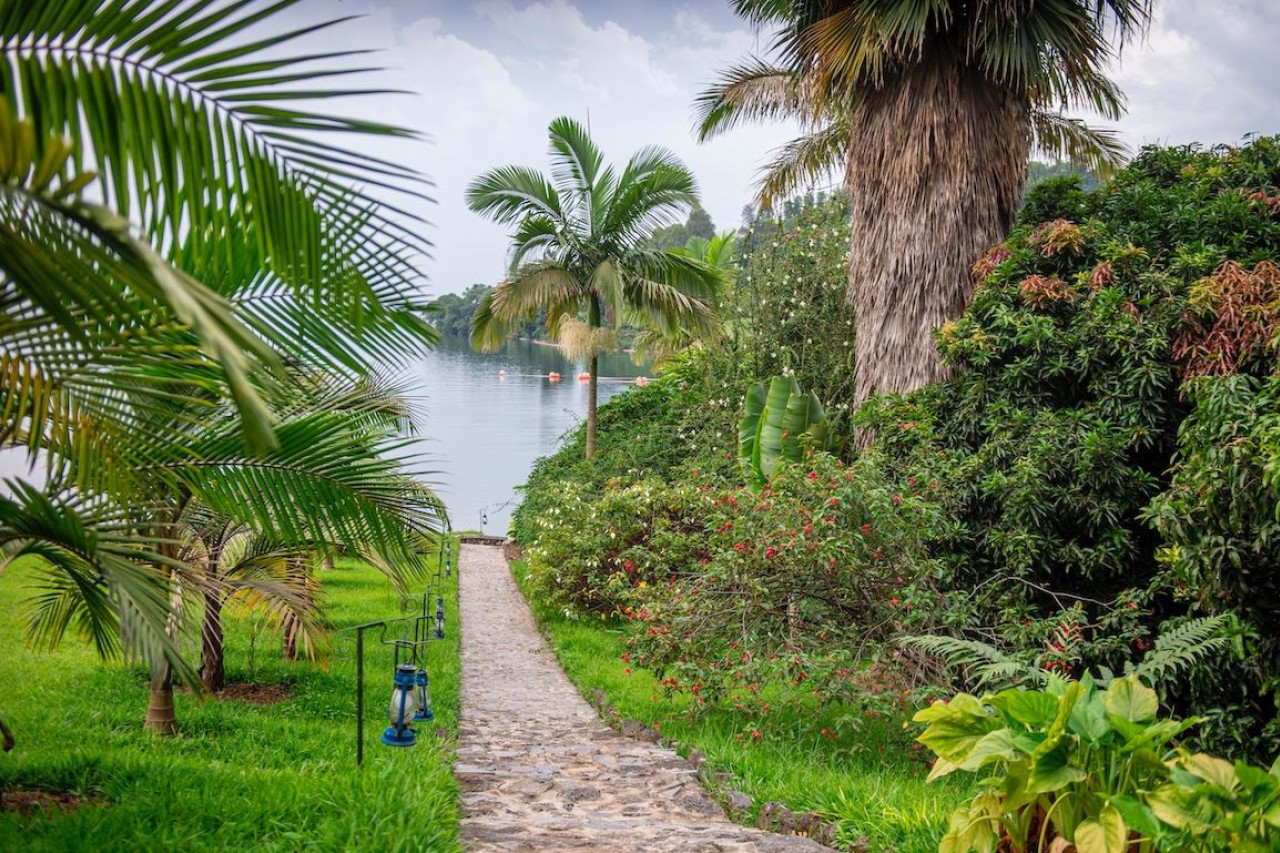 Der Lake Kivu ist direkt vor der Anlage
