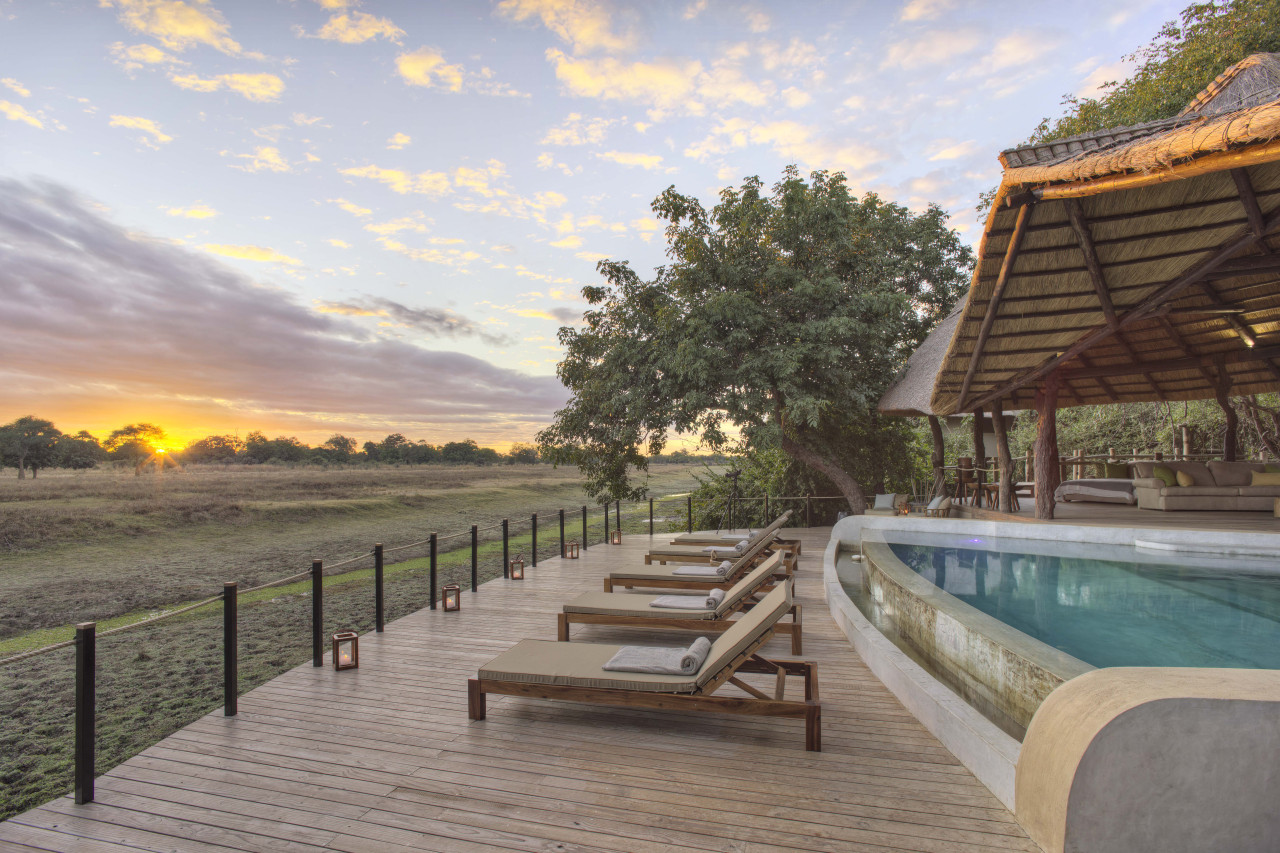 Erfrischung und Entspannung am Infinity-Pool