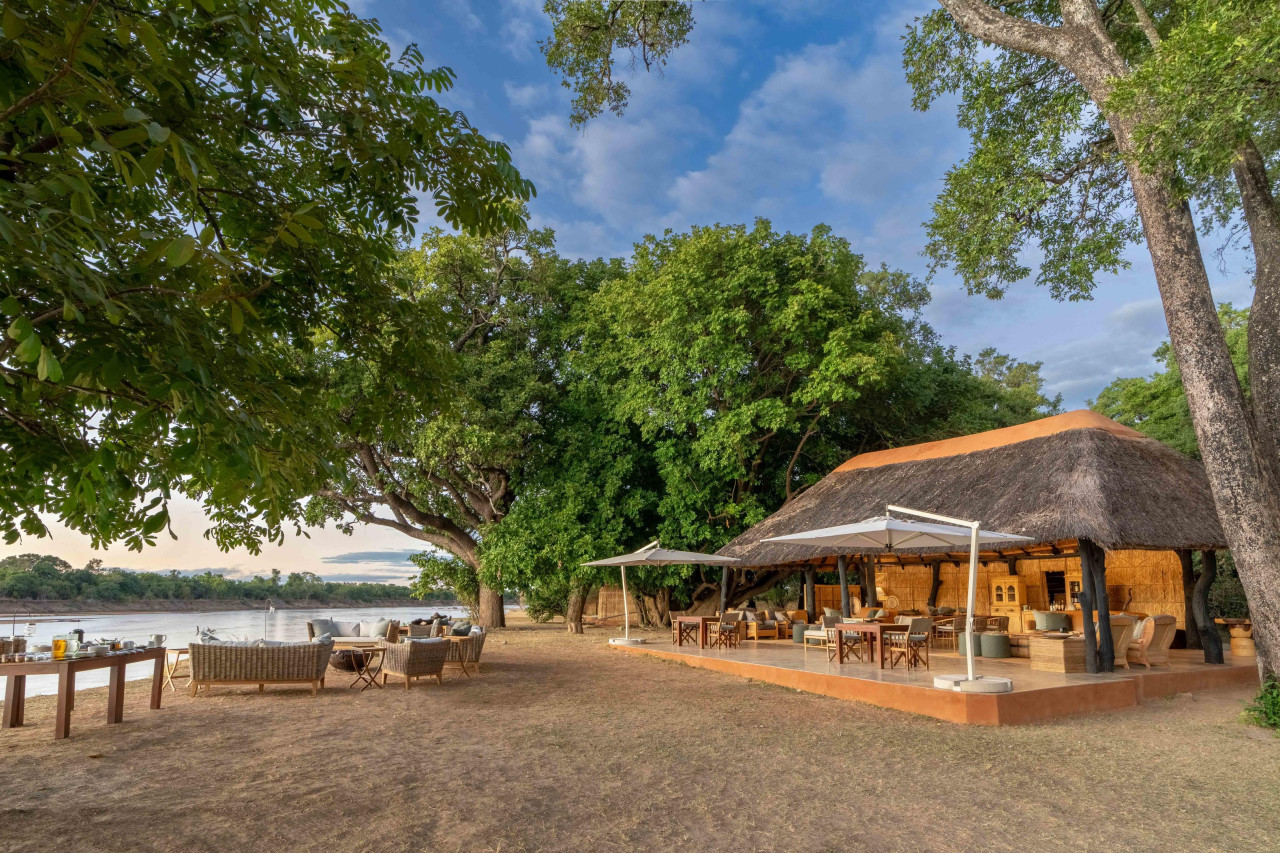 Tauchen Sie ein in die Wildnis am Luangwa-Fluss