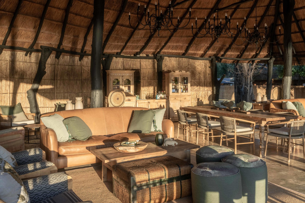 Hauptbereich mit gemütlicher Lounge