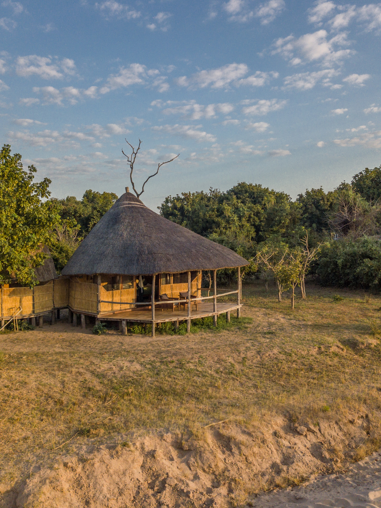 Fünf charmante Safari-Zimmer liegen am saisonalen Fluss