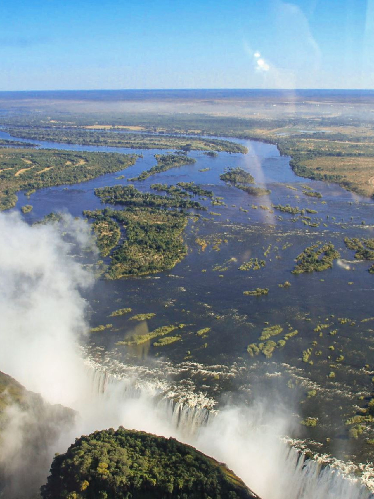 Mächtiger Anblick der Victoria Wasserfälle