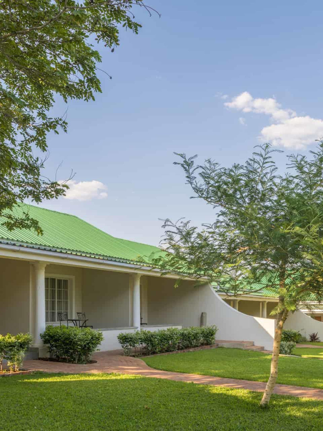 Alle Zimmer mit Veranda und Blick in den Garten