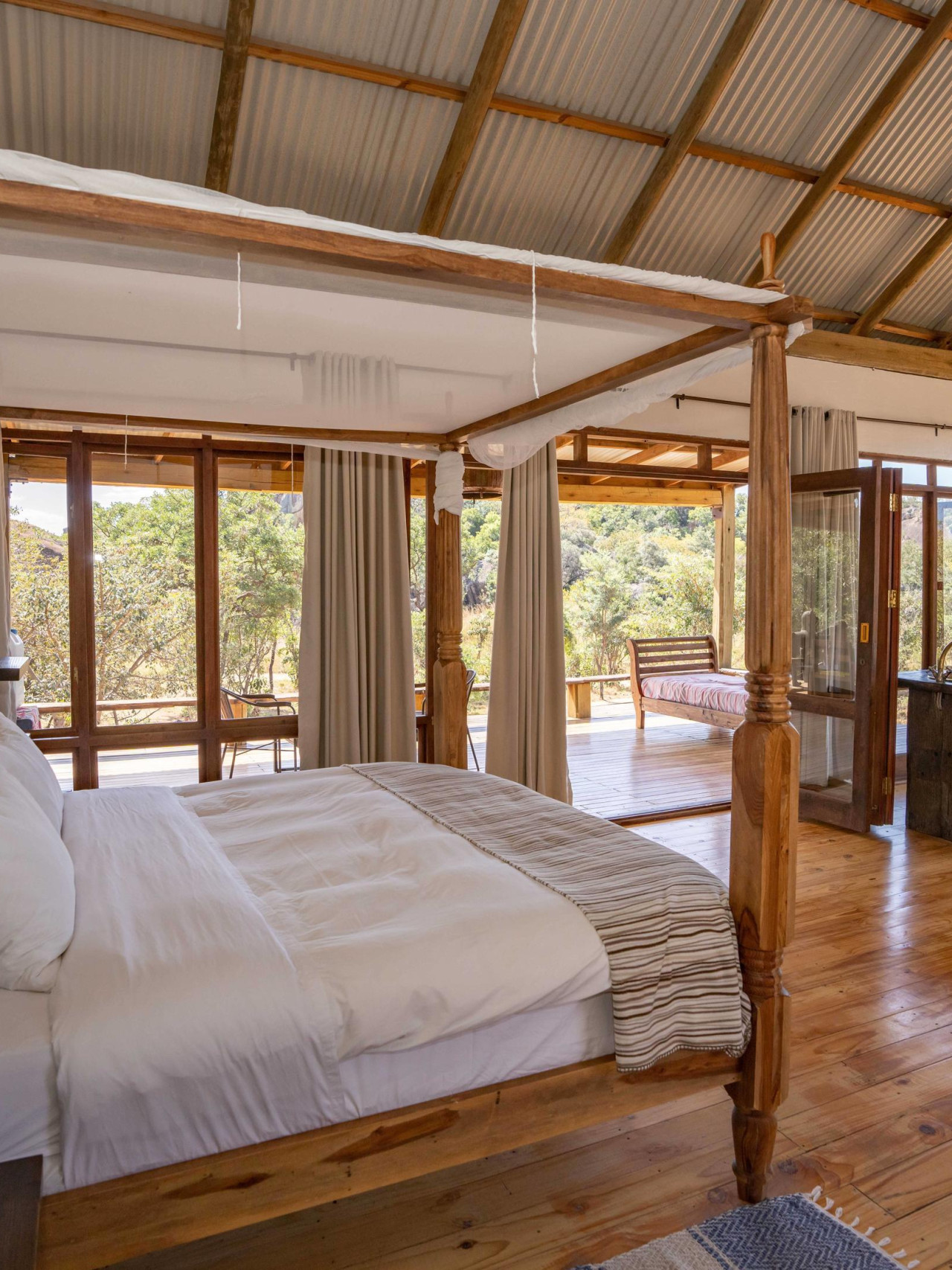 Vier geräumige und luxuriöse Schlafzimmer
