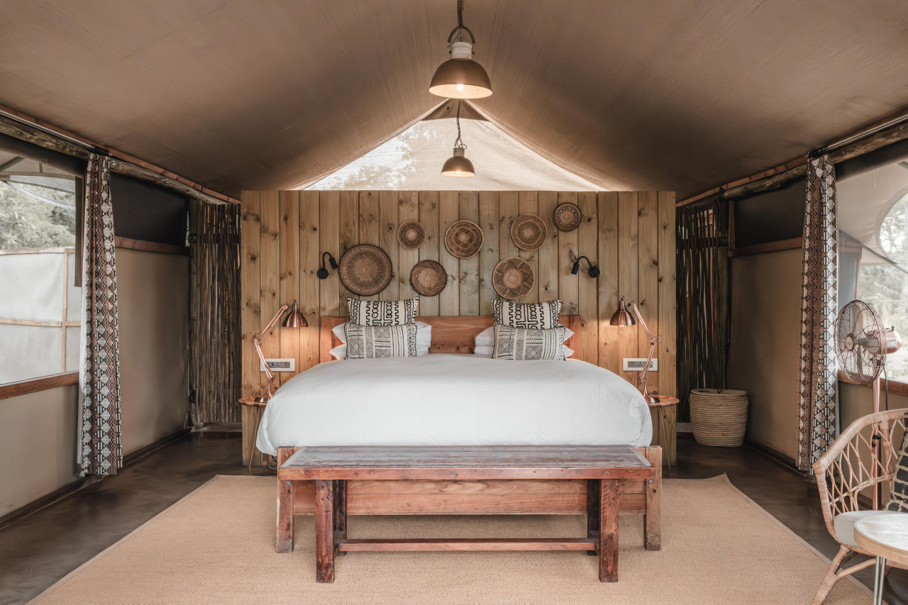 Erdiges Farb-Design mit afrikanischer Dekoration