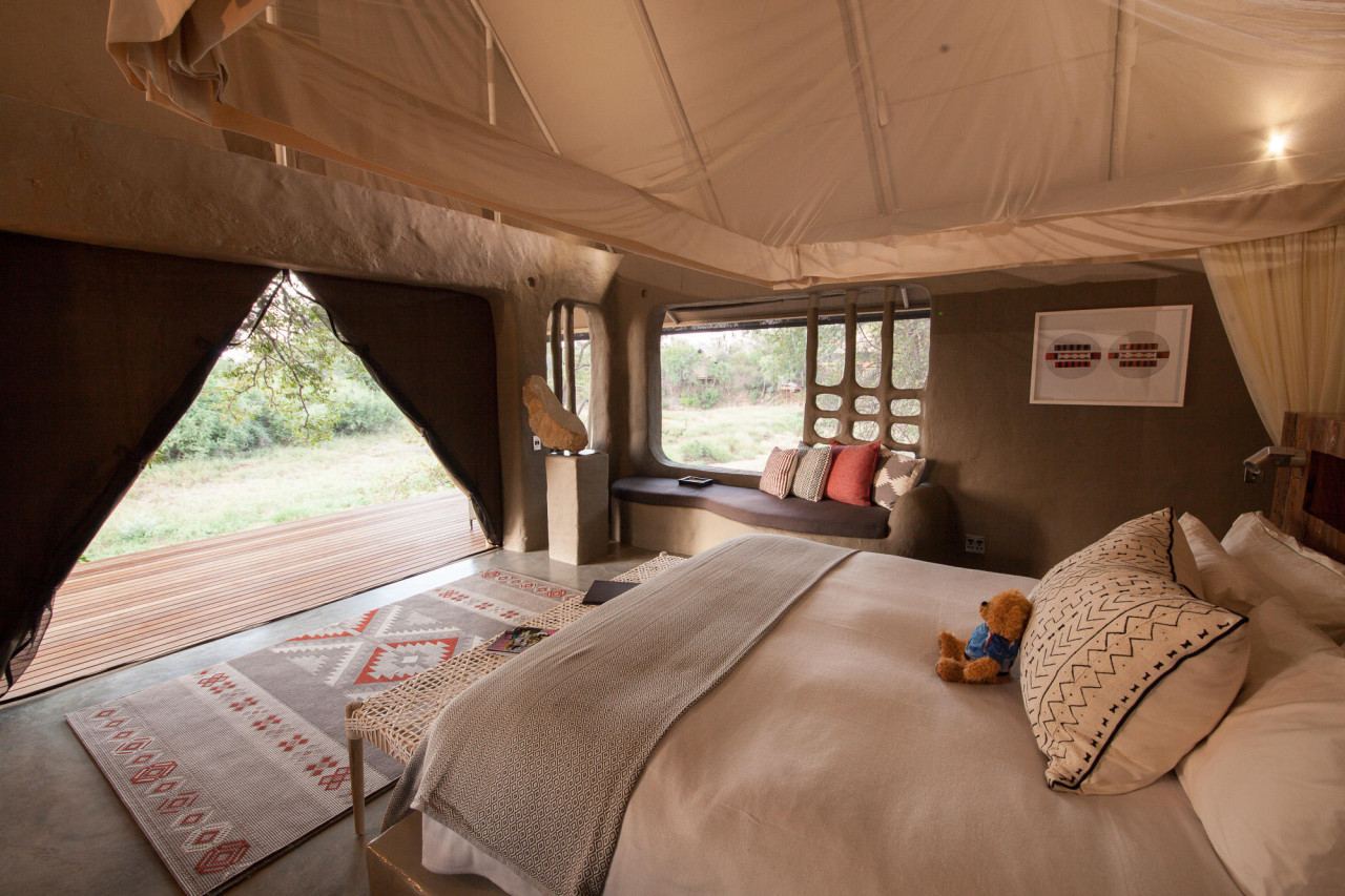 Mit Blick vom Bett aus in die Wildnis