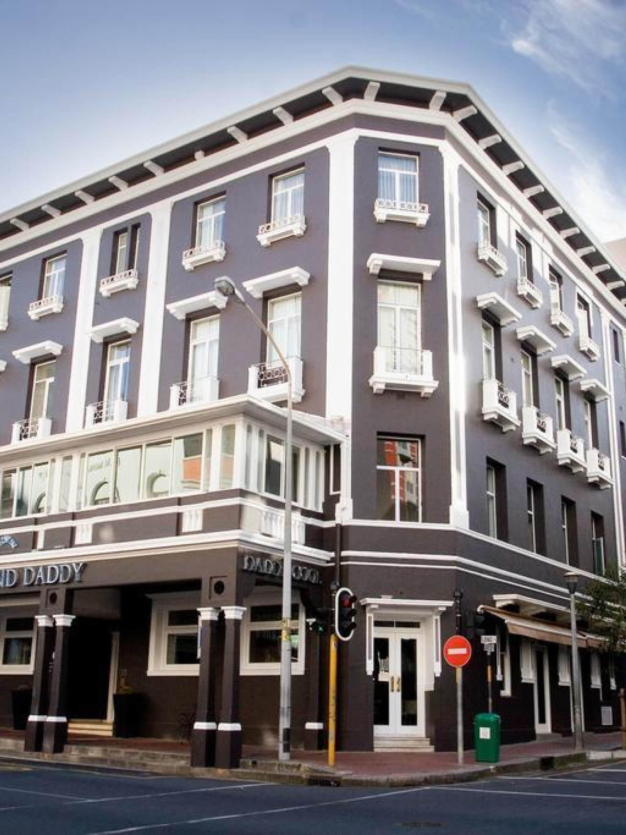 Legendäres, luxuriöses Hotel sprüht vor Energie