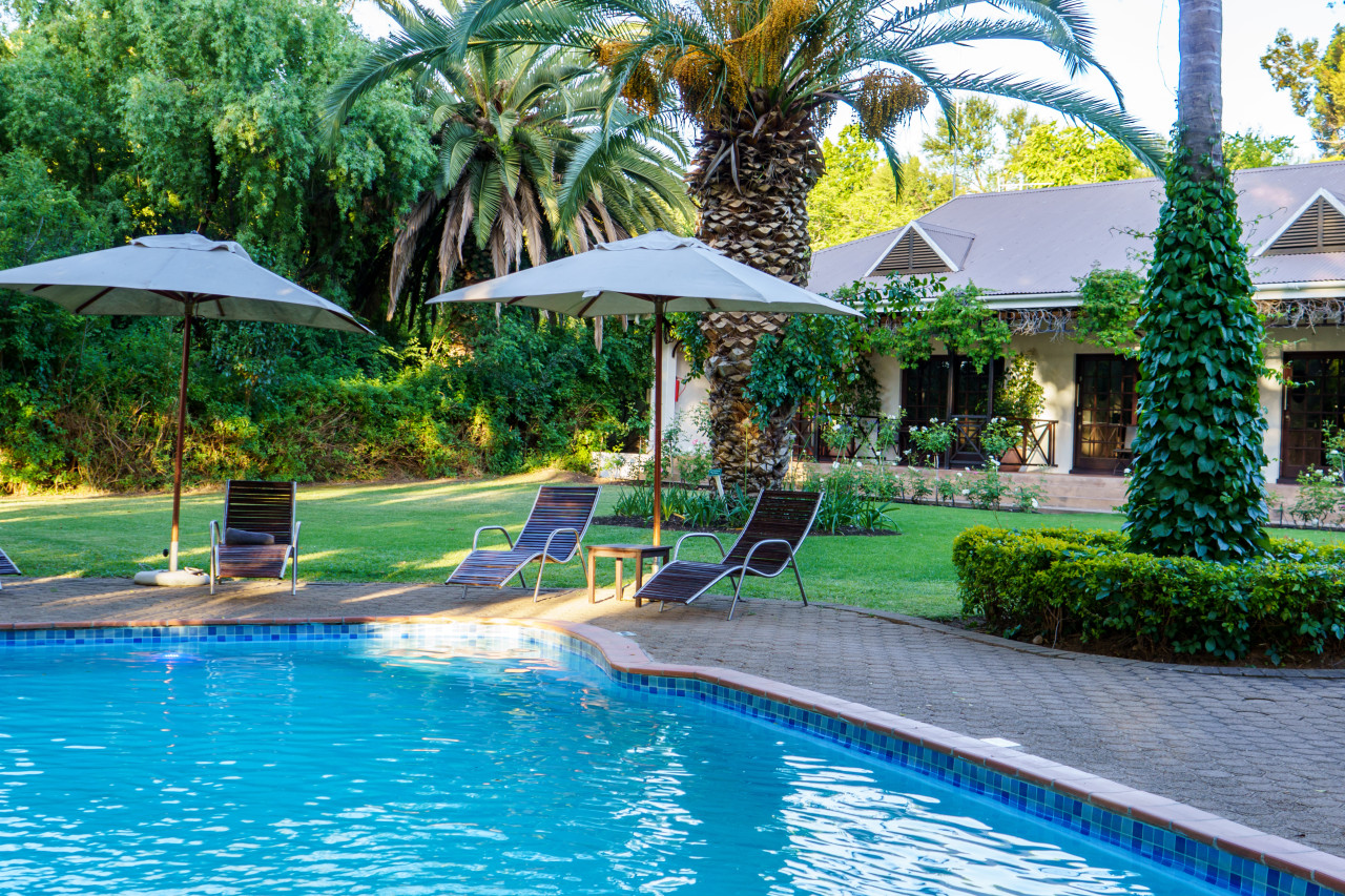 Entspannung und Erfrischung am Swimmingpool