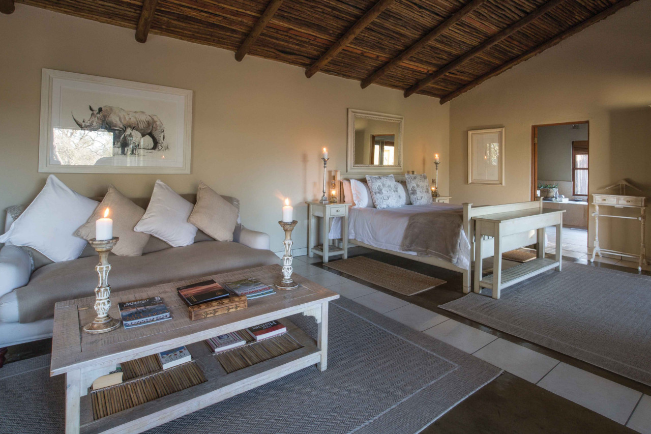 Geräumige Suite mit privater Holzterrasse