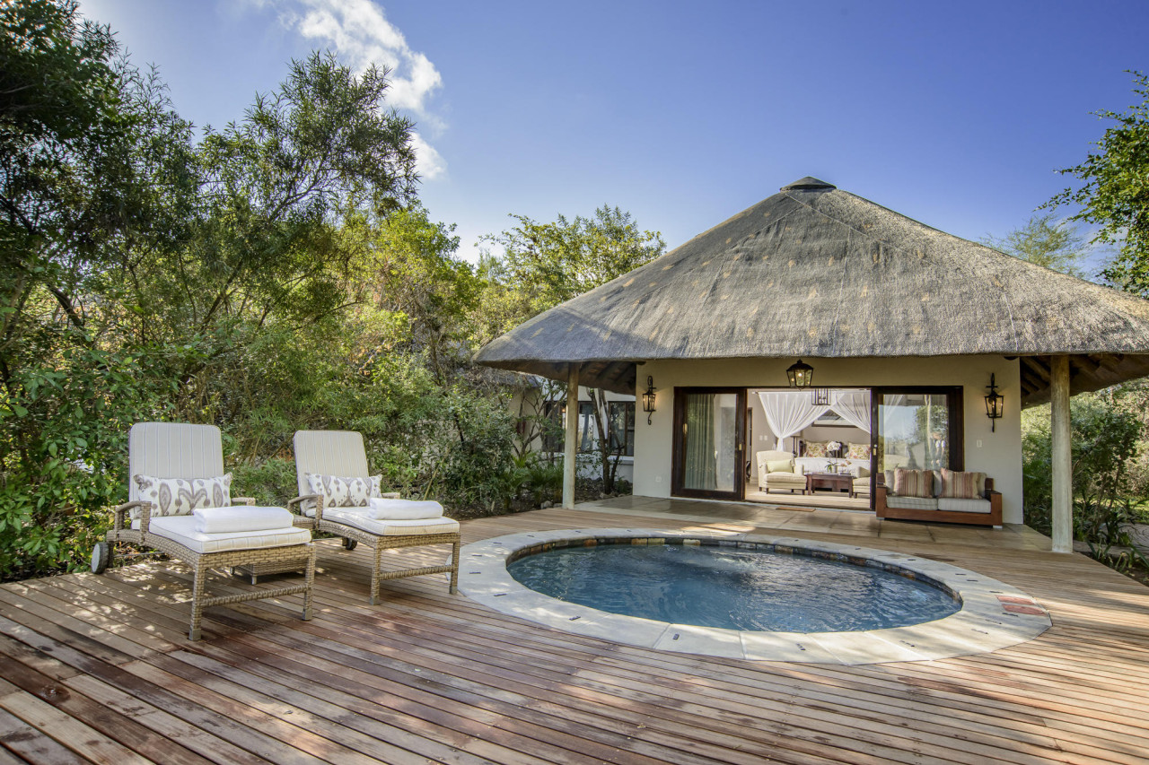 Luxuriöse Suite mit privatem Tauchbecken