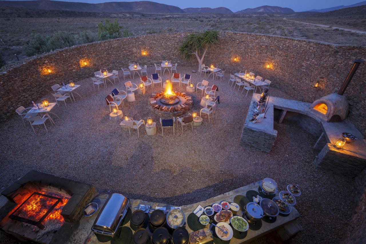 Unvergessliches Dinner am Lagerfeuer in der Boma