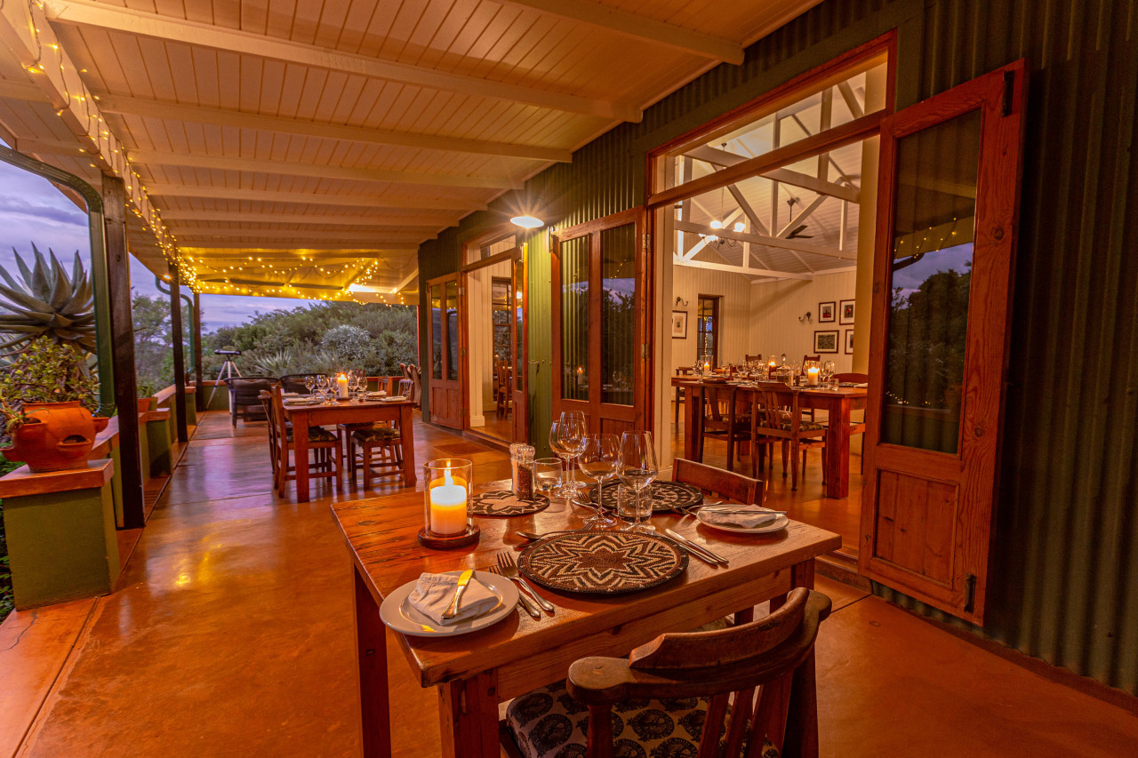 Herzliche Gastfreundschaft und kulinarische Speisen